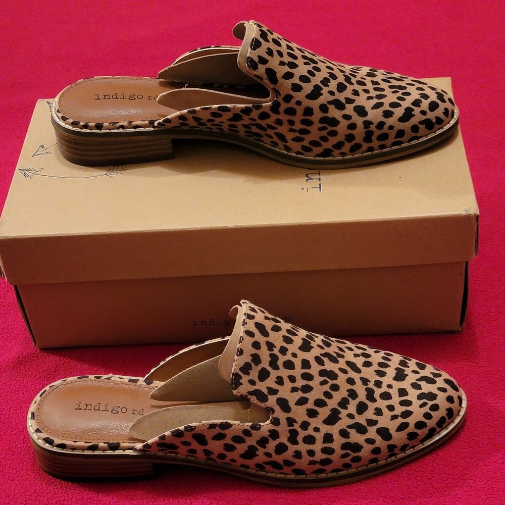 Leopard Print Flats *NWOT*